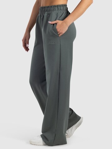 Smilodox Loose fit Trousers ' Kanya ' in Green