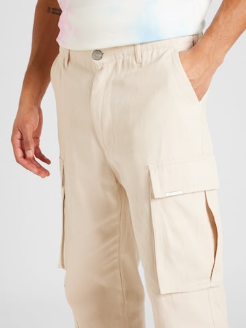 Regular Pantalon cargo Sixth June en beige