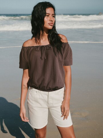 Next Shirt in Brown: front