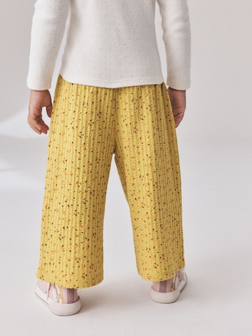 Next - regular Pantalón en amarillo
