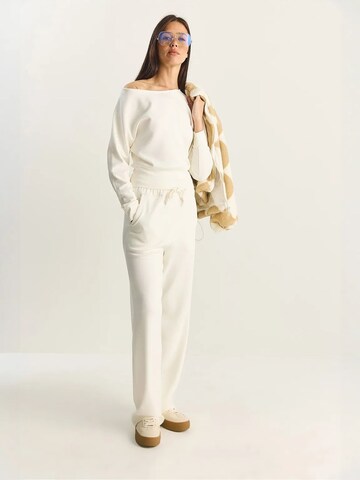 Bianco Lucci - Roupa de casa em bege