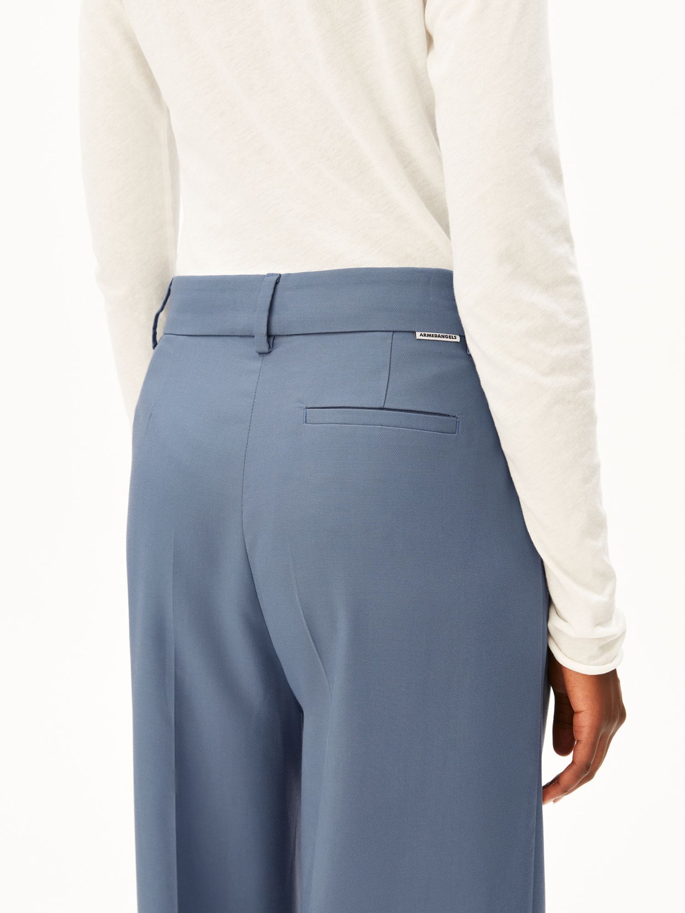 ARMEDANGELS Wide leg Broek in Blauw: voorkant
