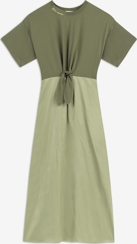 Twist Dress in Green: front