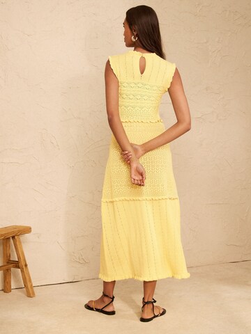 Robes en maille love & roses en jaune
