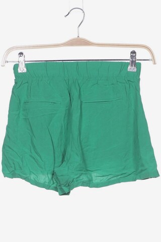 VILA Shorts in S in Green