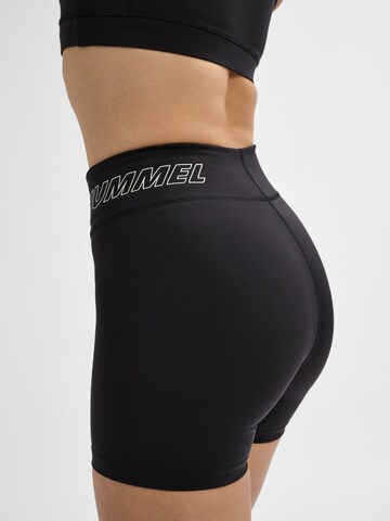 Hummel Skinny Sportshorts 'Fundamental' in Schwarz