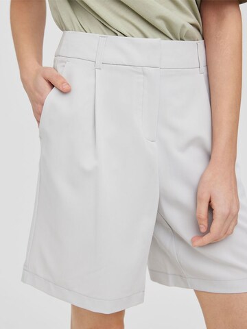 VERO MODA Loose fit Pleat-front trousers 'Zelda' in Grey
