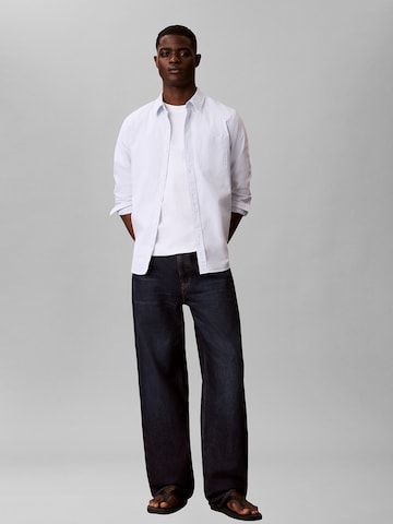 Calvin Klein Jeans Loosefit Jeans in Blau: Vorderseite