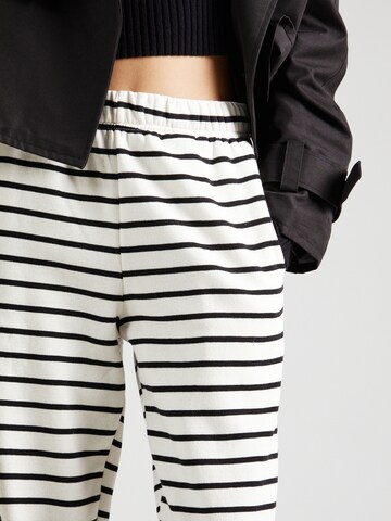 PIECES Loosefit Hose 'Chilli' in Weiß