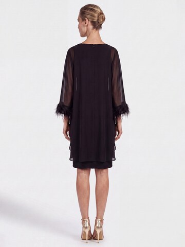 APART Kleid in Schwarz