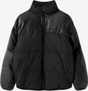 Pull&Bear Jacke in Schwarz: predná strana