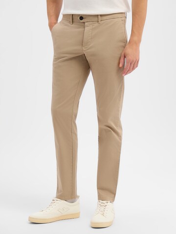 Coupe slim Pantalon chino 'Dylan' Finshley & Harding en beige : devant