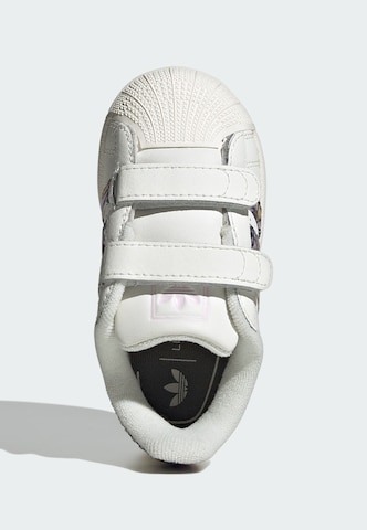 ADIDAS ORIGINALS Кроссовки 'Liberty London Superstar II' в Белый