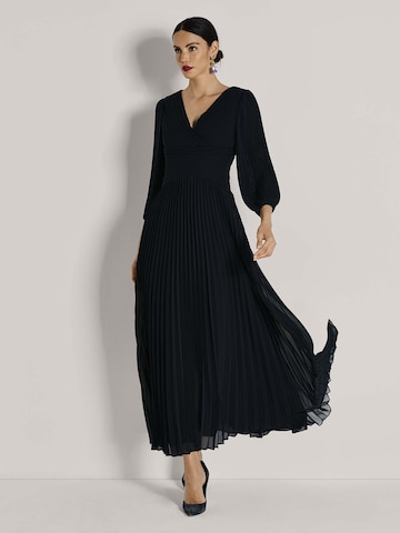 MADELEINE Abendkleid in Schwarz