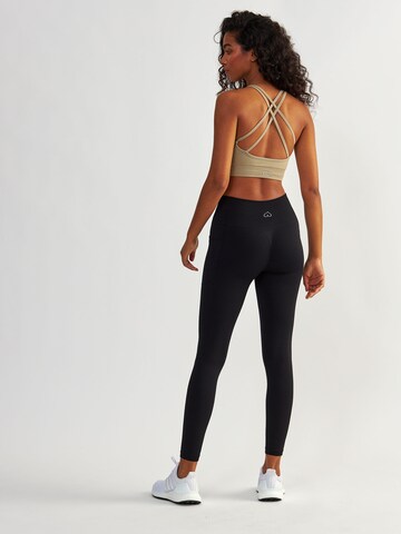 BeShaped Regular Sporthose 'Lift Me Up' in Schwarz