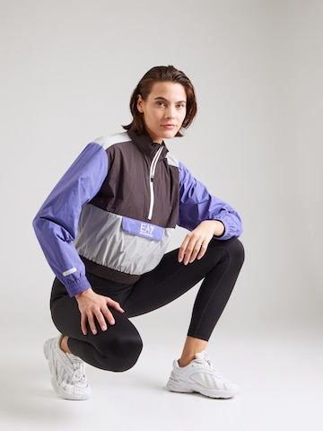 EA7 Emporio Armani - Chaqueta deportiva en lila