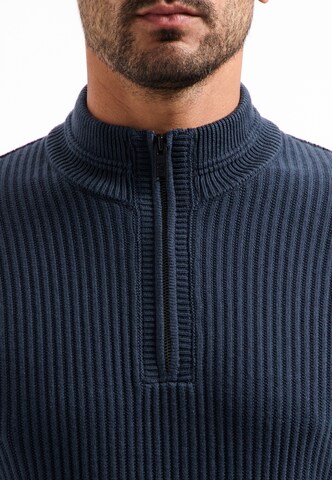 No Excess Pullover in Blau