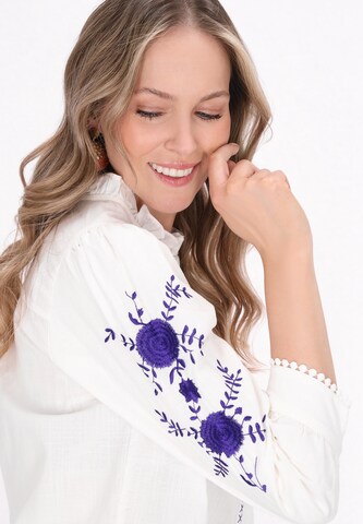 usha FESTIVAL - Blusa en blanco