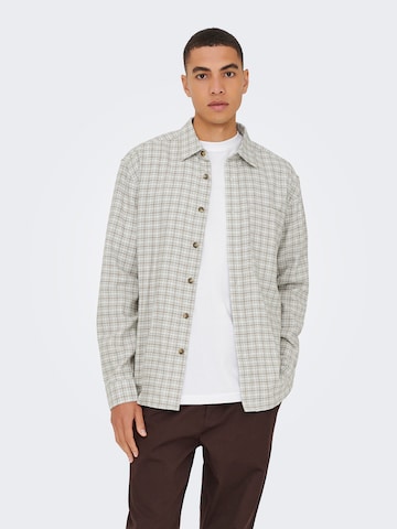 Only & Sons - Ajuste confortable Camisa 'ONSGUDMUND' en azul: frente