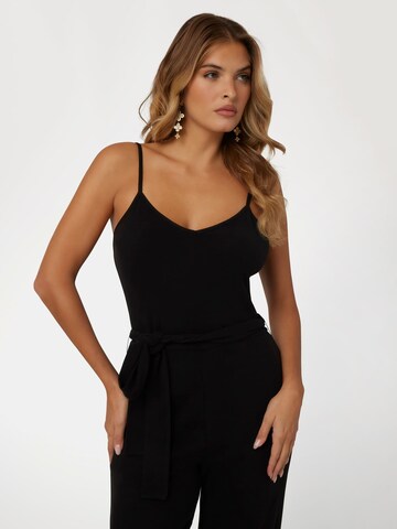 GUESS Jumpsuit in Schwarz: Vorderseite