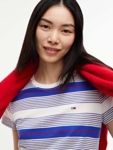 Tricou 'ESS' de la Tommy Jeans pe alb