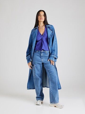 Haut 'Maike' ABOUT YOU en bleu