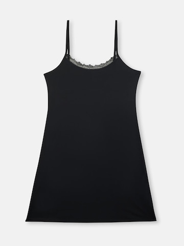 Lenjerie sexy de la Dagi pe negru