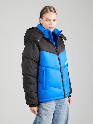 KARL LAGERFELD JEANS Zimní bunda – modrá: přední strana