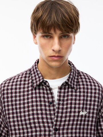 Comfort Fit Cămașă de la Pull&Bear pe roșu