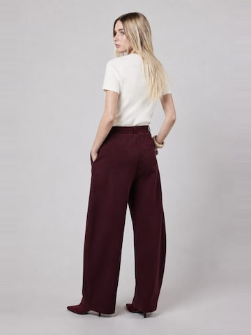OWN Off With NatureBaggy Hlače 'Pantalone Barrel in Interlock Burgundy' - crvena boja