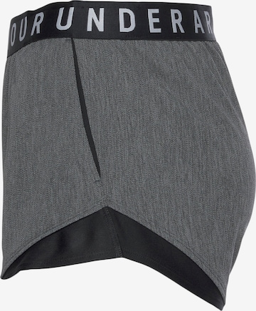 UNDER ARMOUR Regular Sportshorts 'Play Up' in Grau