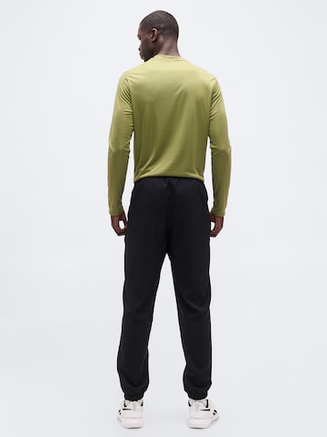 Reebok Tapered Παντελόνι φόρμας σε μαύρο