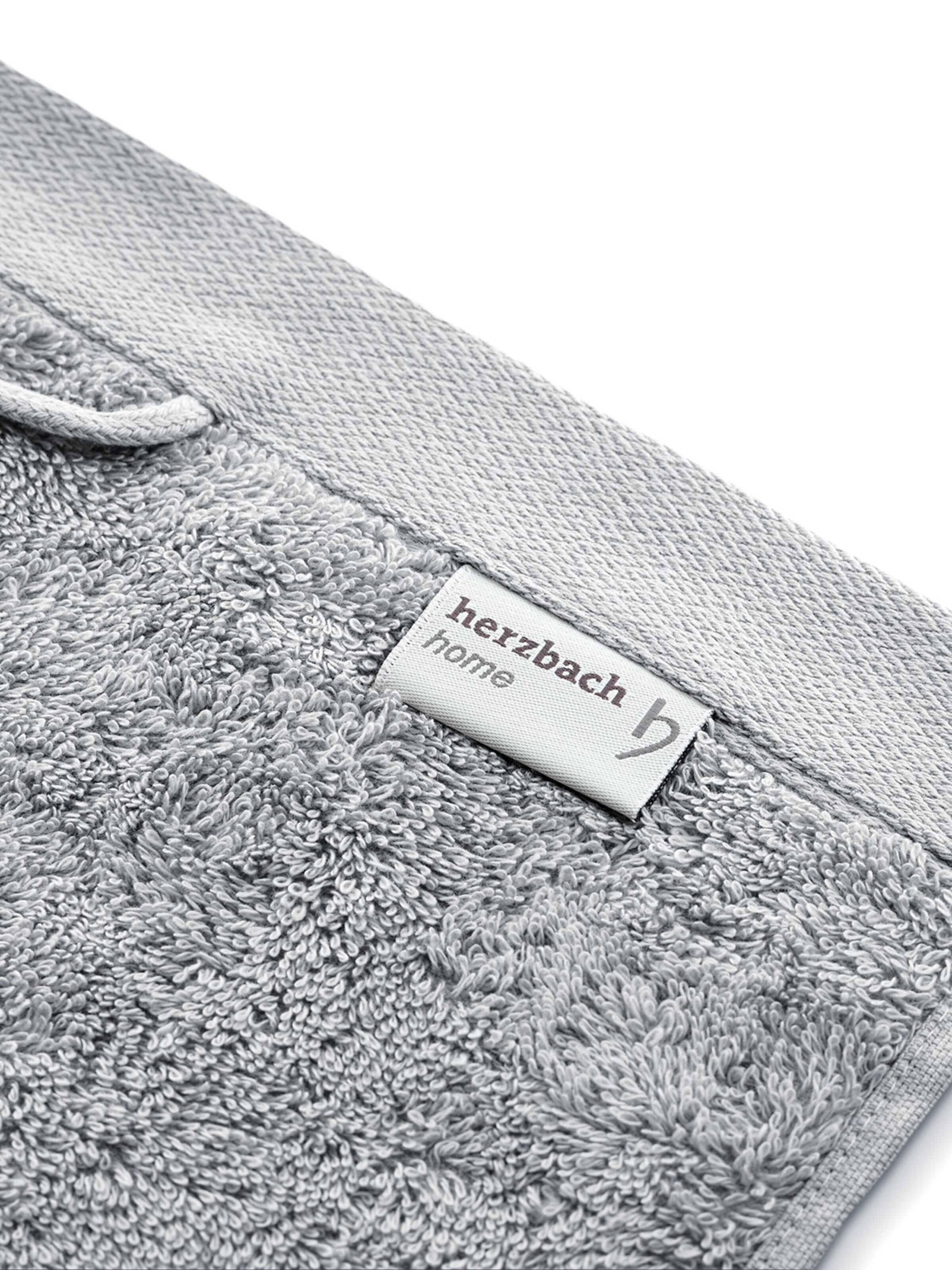 Herzbach home Set in Silver