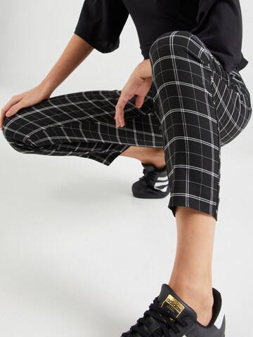 GAP Slimfit Hose in Schwarz