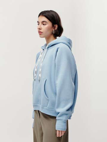 Sweat-shirt 'Hayley' LeGer by Lena Gercke en bleu : sur le côté