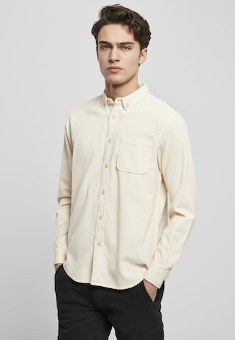 Coupe regular Chemise Urban Classics en blanc : devant