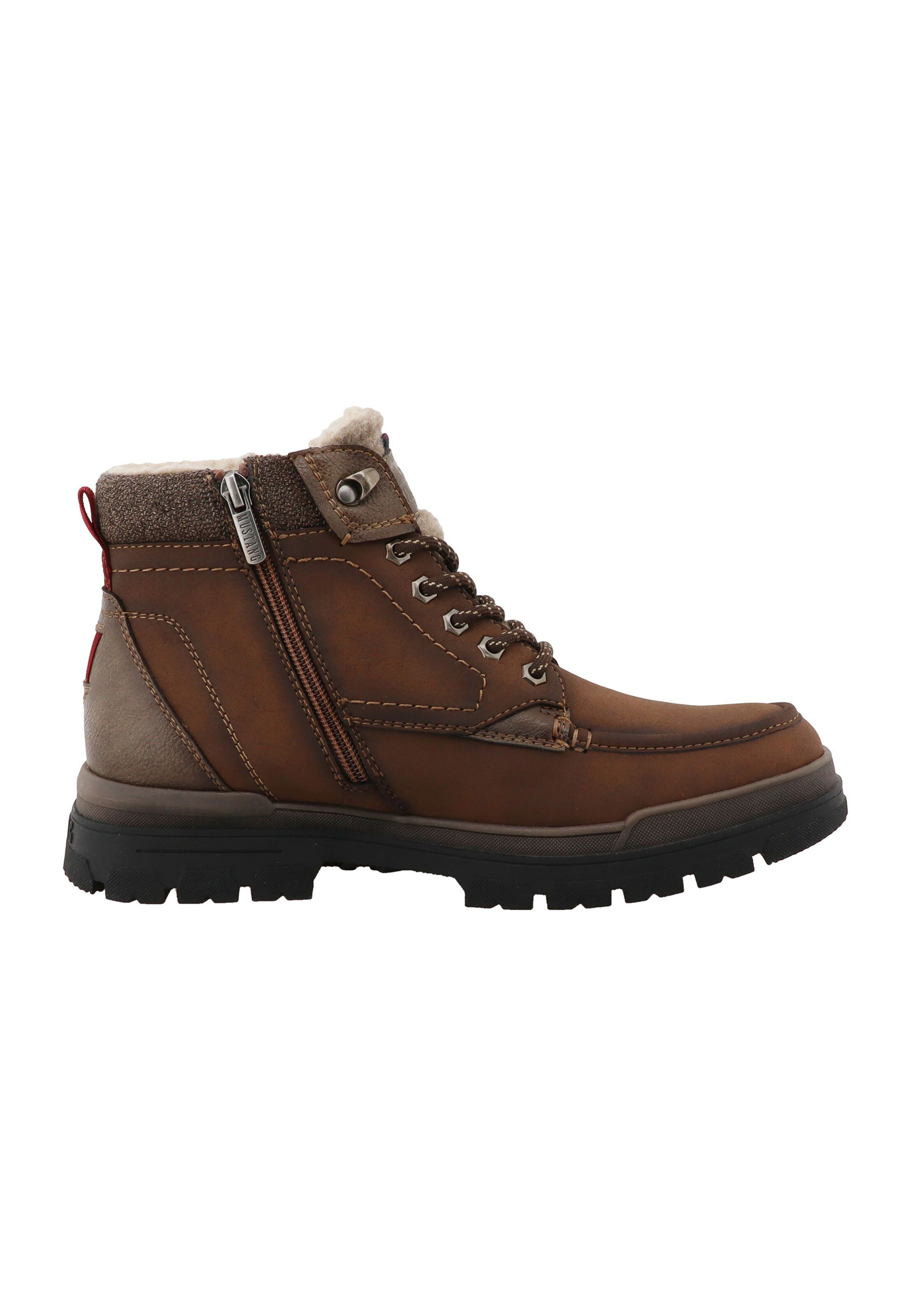 MUSTANG - Botas com atacadores em castanho