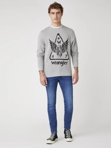 Felpa 'Graphic Crew Mid Grey Mel W6E2HAX37 112130726' di WRANGLER in grigio