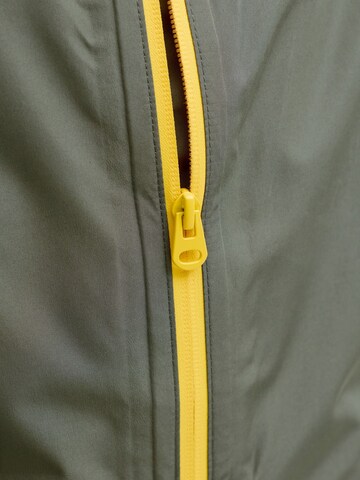 Jack & Jones Junior Between-Season Jacket in Green