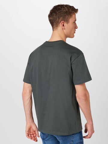 Carhartt WIP Majica | siva barva