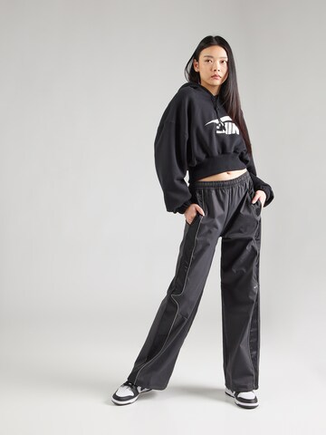Nike Sportswear Sweatshirt in Black
