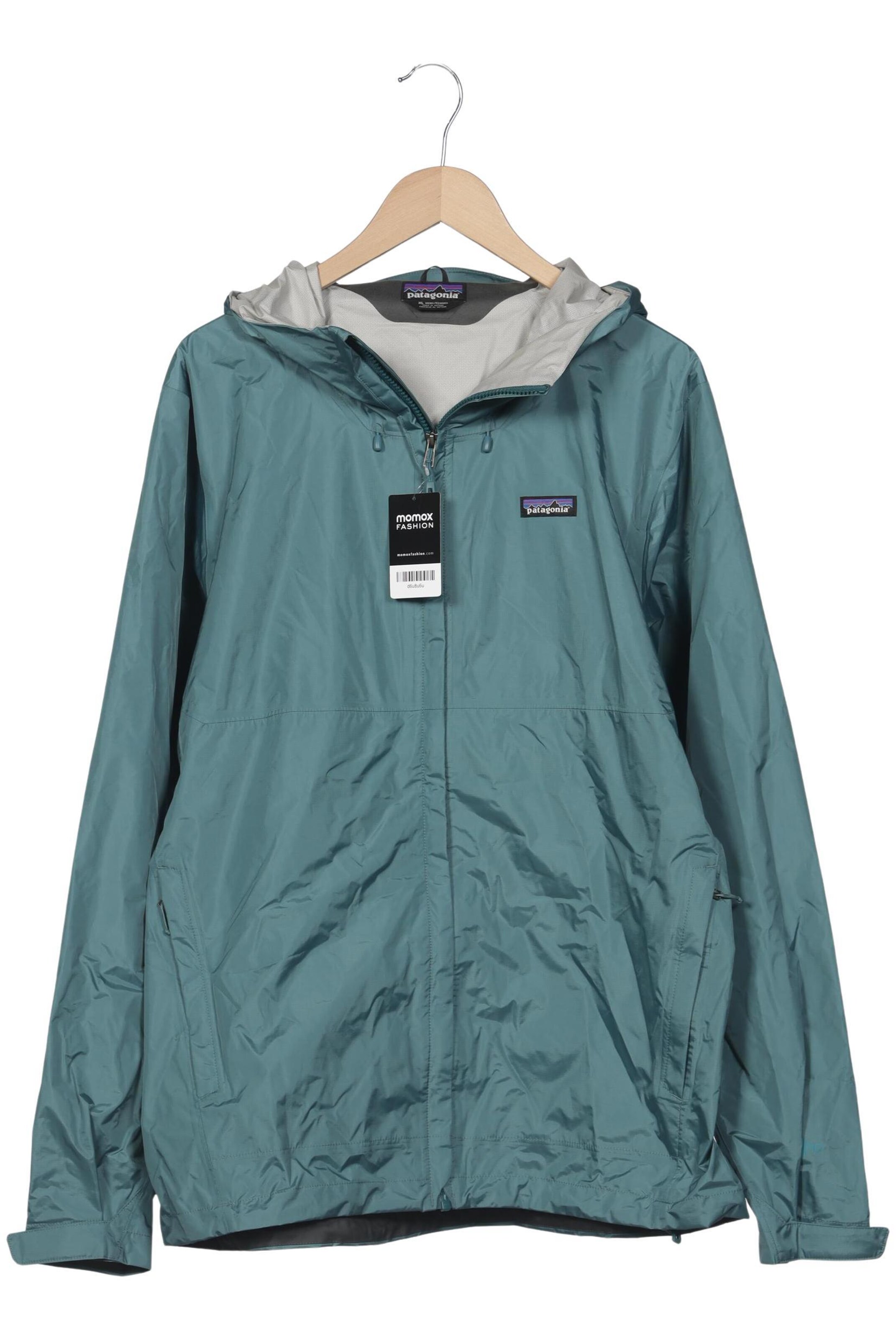 PATAGONIA Jacket & Coat in XL in Green: front