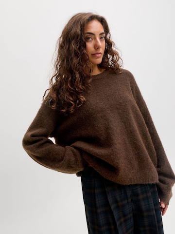 JJXX Pullover i brun