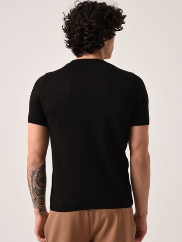 Antioch Shirt in Black
