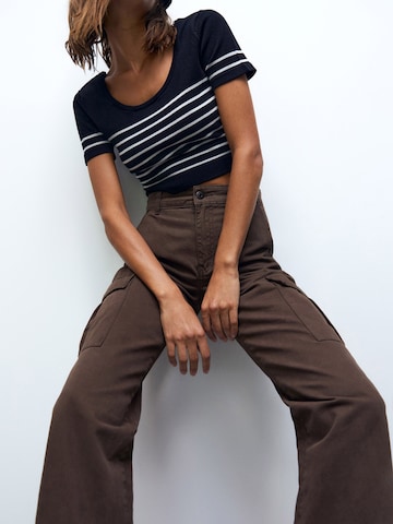 Pull&Bear Cargo Pants in Brown: front