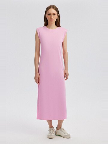 Touche Prive Jurk in Roze: voorkant
