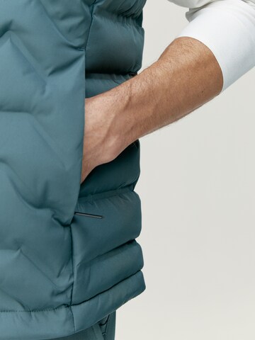 Born Living Yoga Vest 'Sepik' in Green