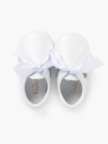 Pisamonas First-Step Shoes in White