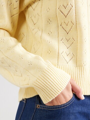 ONLY Trui 'ONLPAINT' in Geel