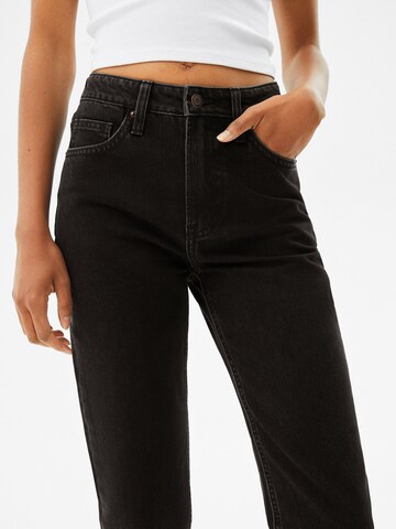 Regular Jeans de la Bershka pe negru